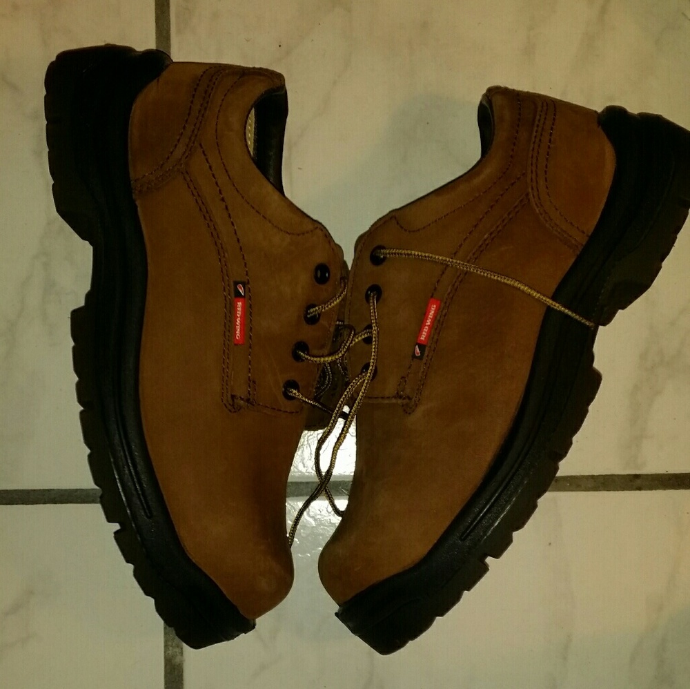 Red wing - Picture 4 of 5